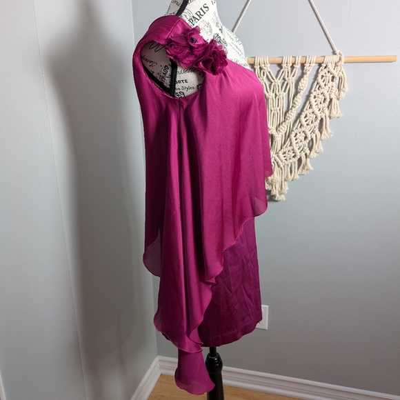 Le Chateau | One-Shoulder Cocktail Dress Medium, Purple Flower - Picture 3 of 7